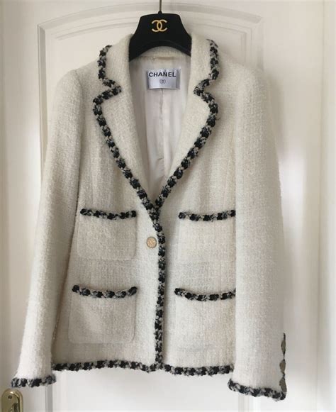 chanel white velvet jacket